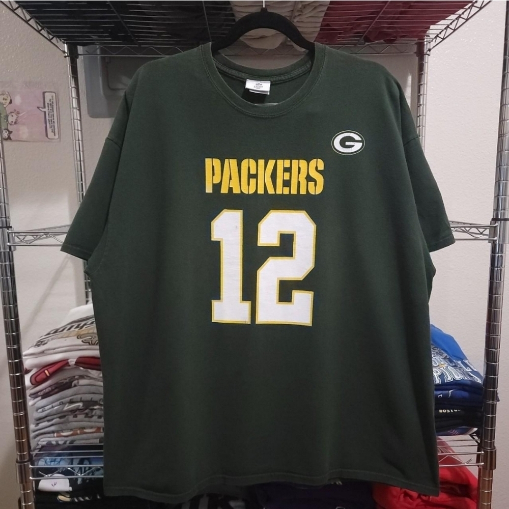 Green bay packers Mens Size XL green Number 12 Aaron rodgers t shirt